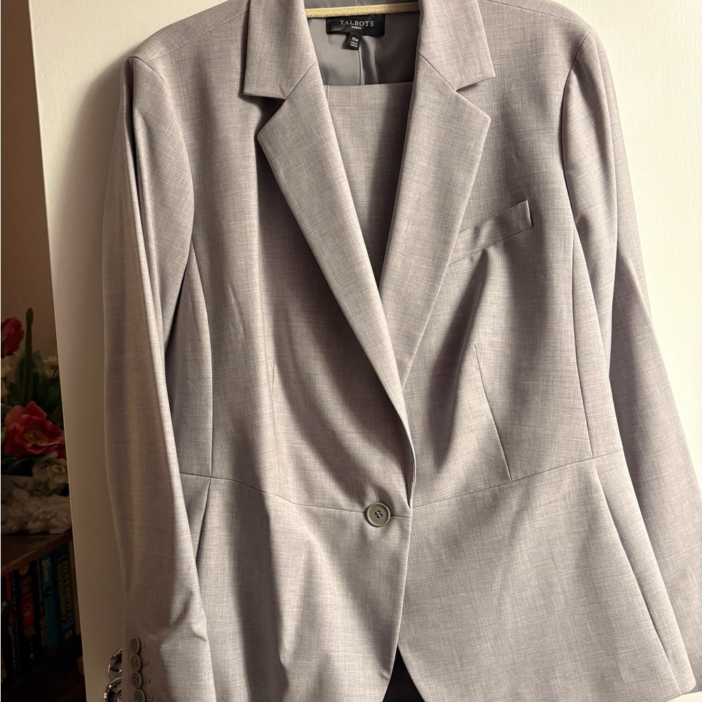 Talbots Light Gray Pant Suit Wool Blend Blazer with Notch Lapel, Straight Leg